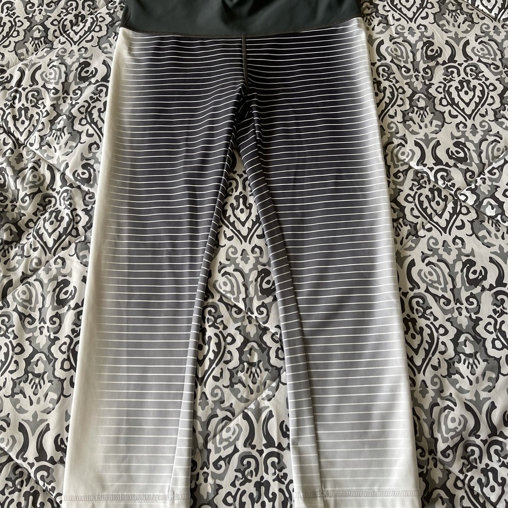 Gap Fit Capri Leggings